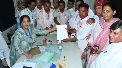 आईएनसी के राहुल कस्वां 72737 मतों से निर्वाचित