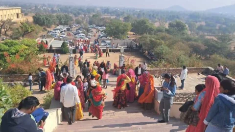 श्री सायर माँ के जन्मोत्सव पर करणीकोट पर भक्तों का लगा ताता