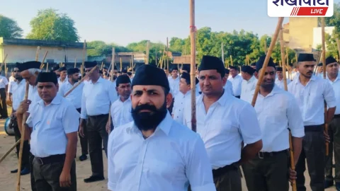 उदयपुरवाटी में आरएसएस पथ संचलन का भव्य स्वागत, पुष्प वर्षा से गूंजे मार्ग