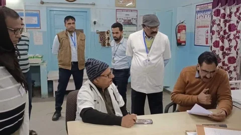 एडीएम साख ने किया रतनगढ़ के जालान अस्पताल का निरीक्षण