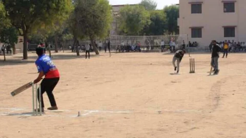 एस.एम.टी.आई खेल-कूद प्रतियोगिता में सेमीफाइनल मुकाबले