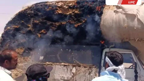 Churu News – पशु चारे से भरी पिकअप में लगी आग, बड़ा हादसा टला