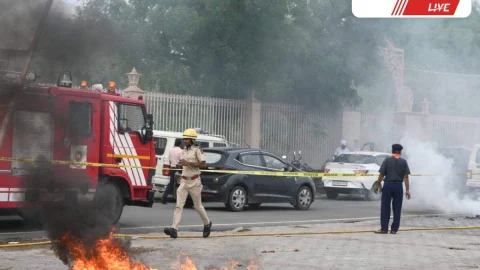 रानी शक्ति मंदिर परिसर पर एयर स्ट्राईक, आगजनी का मॉकड्रिल!