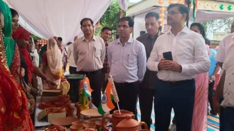 राजीविका के द्वारा तिरंगा मेले का किया आयोजन