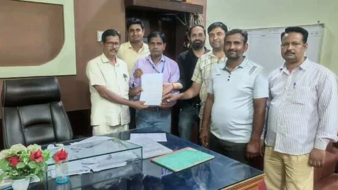 राजस्थान फार्मासिस्ट कर्मचारी संघ ने सौंपा मुख्यमंत्री के नाम ज्ञापन