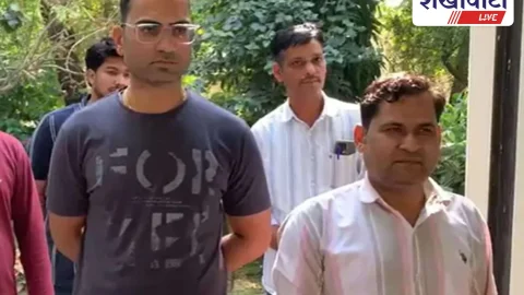 धनतेरस पर रिश्वत लेते धरा गया नगर परिषद का आयुक्त, ₹2.5 लाख की रिश्वत लेते रंगे हाथों पकड़ा