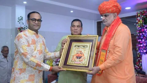 पूर्वजों के गौरवशाली इतिहास से युवाओं को अवगत कराएं – यूडीएच मंत्री खर्रा