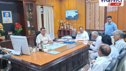 एसआईआर कार्यक्रम की तैयारियों पर कलेक्टर ने बुलाई बैठक