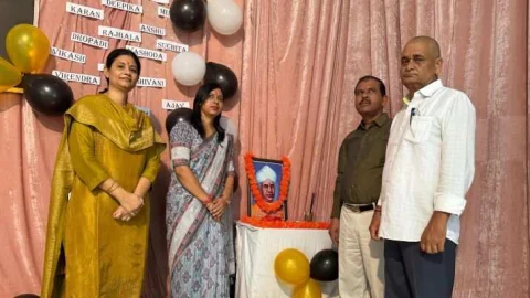 पीरामल बालिका उच्च माध्यमिक विद्यालय इंगलिश मीडियम में मनाया शिक्षक दिवस