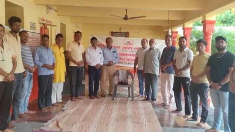 लोक सेवा ज्ञान मंदिर ट्रस्ट ने रैवासा पीठाधीश्वर डॉ राघवाचार्य महाराज को दी श्रद्धांजलि