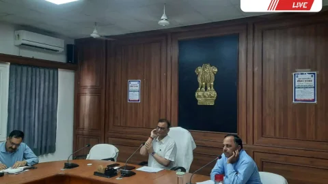 सीकर में राजस्व अधिकारियों को समयबद्ध कार्य निस्तारण के निर्देश