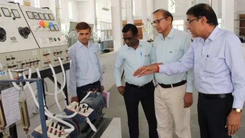 SMTI प्लेसमेंट में Gillette Pvt. Ltd. द्वारा 15 का चयन