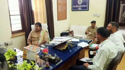 हिट एण्ड रन मोटर एक्सीडेंट स्कीम, 2022 की जिला स्तरीय निगरानी समिति की बैठक आयोजित