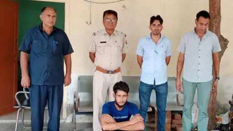 मारपीट और सामूहिक कुकर्म के मामले में एक आरोपी गिरफ्तार