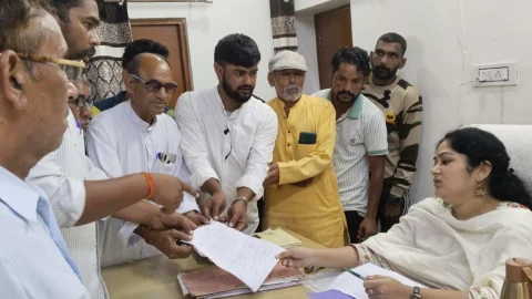 Jhunjhunu News: उदयपुरवाटी में सरकारी ट्यूबवेल के दुरुपयोग पर बवाल, वार्डवासियों ने जताया आक्रोश