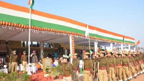 सीकर में नगरीय विकास एवं स्वायत्त शासन राज्यमंत्री झाबर सिंह खर्रा ने किया ध्वजारोहण