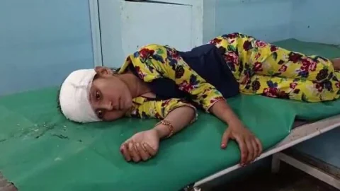 कार व ट्रैक्टर ट्रॉली की हुई आमने-सामने भिड़ंत