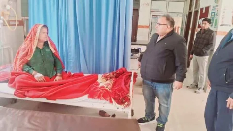 डिप्टी सीएमएचओ डॉ सर्वा ने बीडीके अस्पताल के रामाश्रय वार्ड का किया निरीक्षण