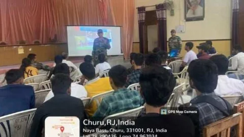 भारतीय सेना में भर्ती के अवसरों की दी जानकारी