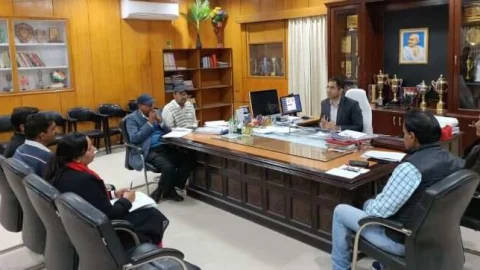 एनएचएआई के अधिकारी नेशनल हाईवे पर होने वाली दुर्घटनाओं को रोकने के लिए नियमित गश्त करना सुनिश्चित करें – जिला कलेक्टर