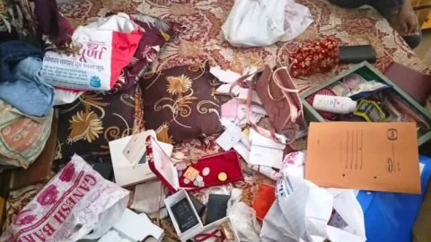 दिन दहाड़े चोरो ने बंद मकान को बनाया निशाना , लाखों के आभूषण एवं नगदी पार
