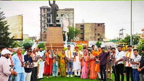 भाजपा प्रदेश उपाध्यक्ष अहलावत के नेतृत्व में किया कांग्रेस सरकार के खिलाफ विरोध प्रदर्शन