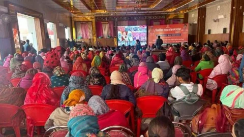 प्रधानमंत्री ने किया लाभार्थियों से संवाद – वीसी के माध्यम से जुड़े सांसद स्वामी सुमेधानंद