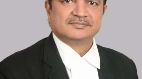 श्री जे.जे.टी. यूनिवर्सिटी ने संजय महला को अपना अधिवक्ता नियुक्त किया