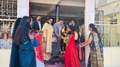 पीरामल गर्ल्स सीनियर सेकेंडरी स्कूल बगड़ में 94 वें वार्षिक उत्सव का भव्य आयोजन