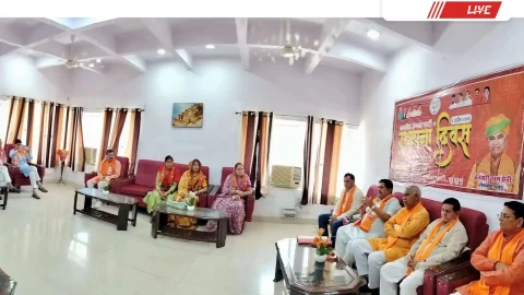 प्रत्येक बूथ तक हो स्थापना दिवस के कार्यक्रम- राजेंद्र गहलोत