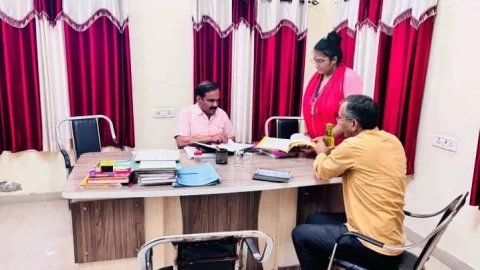 राज्य महिला आयोग के सदस्य सचिव विरेन्द्र सिंह यादव आए झुंझुनू