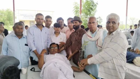 स्व. बड़सरा की प्रथम पूण्यतिथि पर रक्तदान शिविर में 200 युनिट रक्त