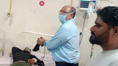 पिकअप की टक्कर से बाइक सवार दो मजदूर घायल