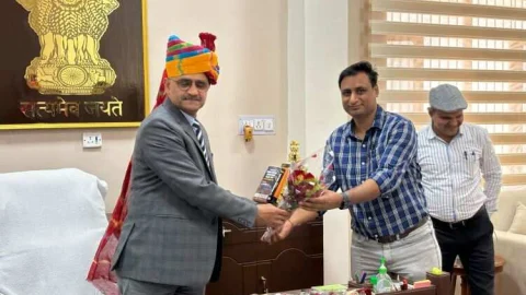 जिला कलक्टर शरद मेहरा ने किया पदभार ग्रहण