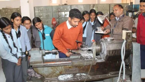 कौशल दक्षता प्रदर्शनी के अन्तिम दिन 265 अवलोकनकर्ताओं ने किया अवलोकन