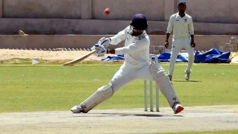 जेजेटी यूनिवर्सिटी एवं पूर्वांचल यूनिवर्सिटी जौनपुर के बीच क्रिकेट मैच का फाइनल मुकाबला कल