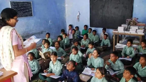 राजस्थान सरकार का बड़ा फैसला, राज्य के 3000 जगर स्कूल होंगे खाली, बच्चों को नए स्कूल में किया जाएगा शिफ्ट