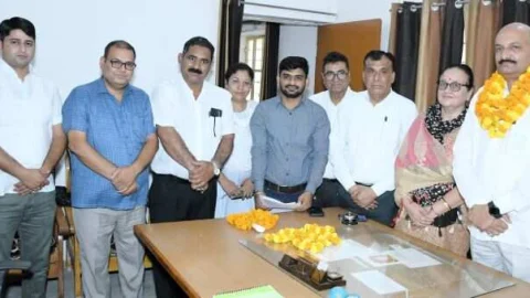 चूरू जिला उपभोक्ता विवाद प्रतितोष आयोग में अध्यक्ष मनोज मील ने किया कार्यभार ग्रहण