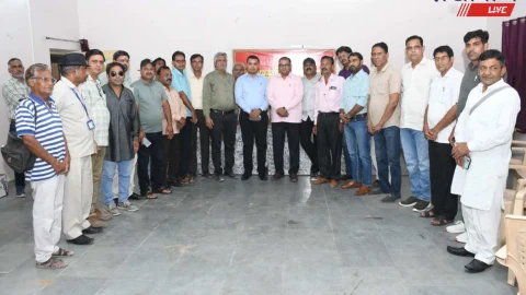 हिंदी पत्रकारिता दिवस : हर बार की तरह इस पीआरओ ऑफिस में कार्यक्रम, कलेक्टर ने की शिरकत