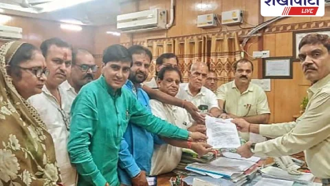 ब्राह्मण समाज पर टिप्पणी के विरोध में झुंझुनूं में ज्ञापन