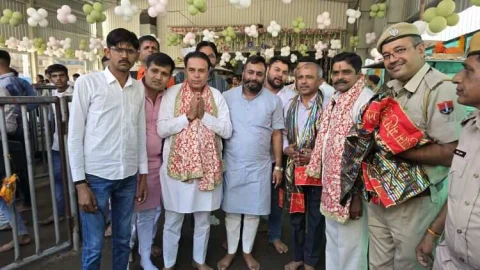 संसदीय कार्य मंत्री पटेल ने खाटूश्यामजी मंदिर में किए दर्शन