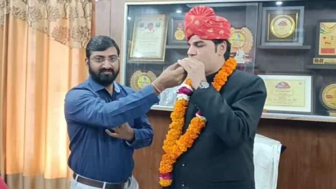 सीएमएचओ डॉ. छोटेलाल गुर्जर का किया अभिनंदन