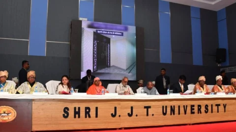 पुरुषार्थ के द्वारा ही राष्ट्र का निर्माण संभव – राज्यपाल