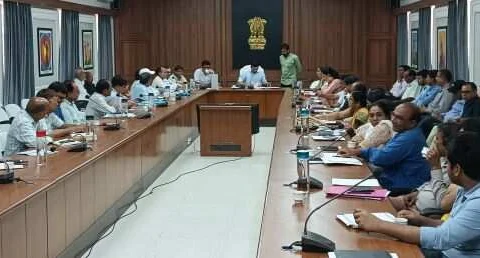 जिले में कृषि की दुकानों पर खाद-बीज के प्रतिदिन 10 सैम्पल लेना सुनिश्चित करें – जिला कलेक्टर