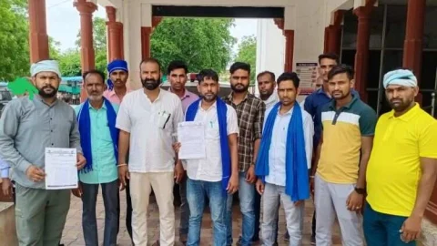 भीम आर्मी एवं आजाद समाज पार्टी ने मुख्यमंत्री के नाम सौंपा ज्ञापन