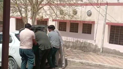 ट्रेन की चपेट में आने से पीएमओ ऑफिस के सहायक लेखाधिकारी प्रथम की मौत