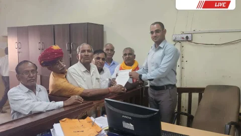 राजस्थान पेंशनर उप शाखा ने जिला कलेक्टर के नाम सोंपा ज्ञापन