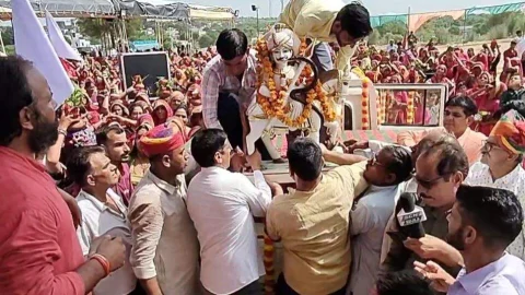 वीर तेजाजी मन्दिर में हुई मूर्ति प्राण प्रतिष्ठा