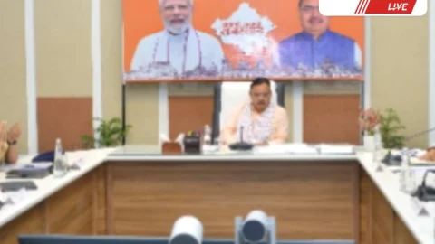 लापरवाह अधिकारियो को अब बख्सने के मूड में नहीं है मुख्यमंत्री, इन पर गिरी गाज, कई जिलों के अधिकारी भी कतार में जल्द कार्रवाई के संकेत