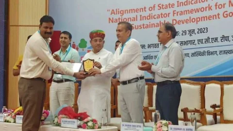 सहायक निदेशक शर्मा प्रो. पी.सी. महालनोबिस सांख्यिकी अवार्ड से सम्मानित